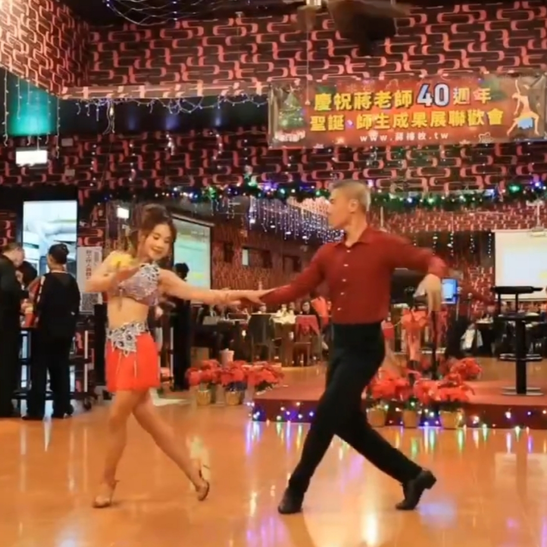 3-1 師生表演 夏奇拉JIVE秀蔣老師、超人